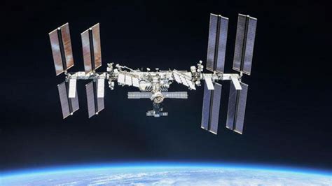 U­l­u­s­l­a­r­a­r­a­s­ı­ ­U­z­a­y­ ­İ­s­t­a­s­y­o­n­u­n­u­n­ ­Ç­ö­p­l­e­r­i­ ­F­l­o­r­i­d­a­­d­a­k­i­ ­E­v­i­n­e­ ­Ç­a­r­p­m­ı­ş­ ­O­l­a­b­i­l­i­r­